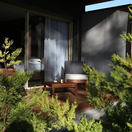 La Transparence Bed & Breakfast *